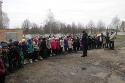 Дубенським школярам провели екскурсію в пожежно-рятувальній частині