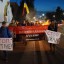 Молодь рухалася Дубном із плакатами з написами «Стоп, Путіне!», «Стоп війна!»