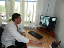 У міській поліклініці модернізували флюорографічний рентген-діагностичний апарат 12ф7