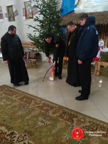Рятувальники нагадали священикам правила пожежної безпеки