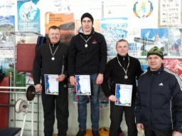 Молодь та дорослі чоловіки позмагалися на Зимовому турнірі веслувального клубу "Гетьман"