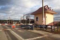 Завтра перекриють залізничний переїзд