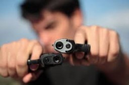 Дубенчанин зустрів поліцію з пістолетом