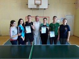 Дубенські студенти позмагалася за перемогу в змаганнях з настільного тенісу