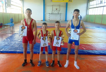 І знову дубенські борці - одні з кращих