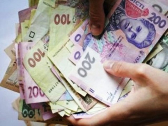 Допомогла шахраям на 7 000 гривень
