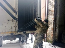 Дубенська РДА передала ліжка та маскувальні сітки для військових
