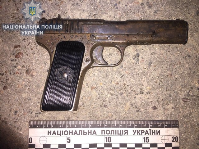 В уродженця Дубенщини знайшли та вилучили наркотики, зброю, підроблений паспорт