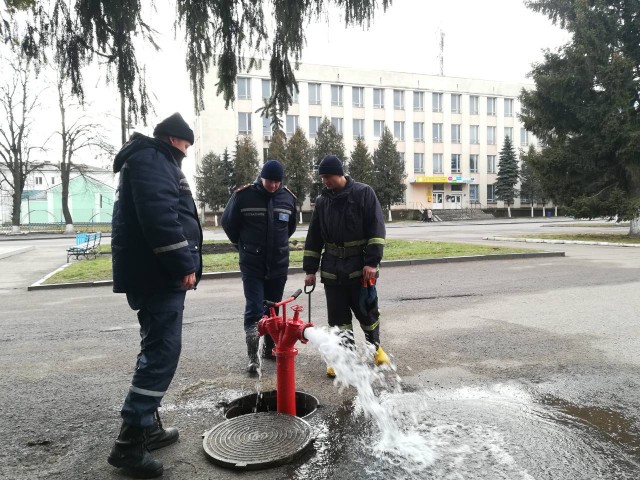 Рятувальники з перевіркою побували в міській та районній адміністрації