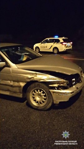 Молодий водій на BMW пошкодив відбійник довжиною 21 метр