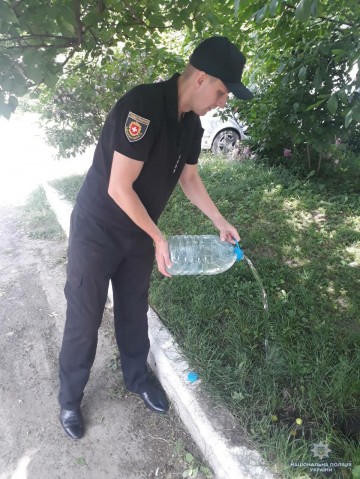 У жителів Рівненщини поліцейські виявили 255 літрів самогону