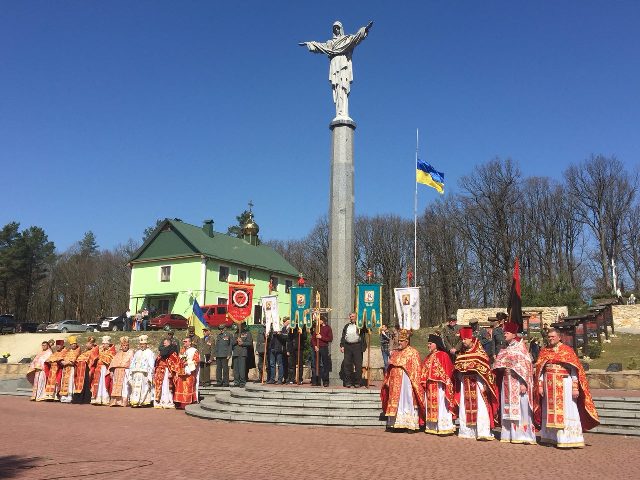 На третій день Великодня вшанували Гурбенських героїв