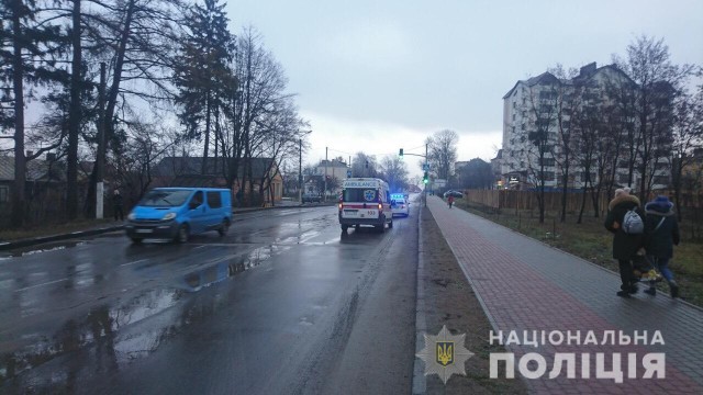 Дубенчанка потрапила під колеса "швидкої"