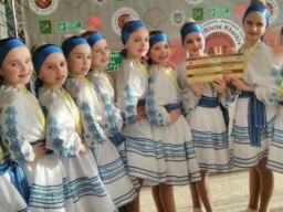 Місцевий хореографічний ансамбль "Барвінок"  – лауреат Міжнародного фестивалю-конкурсу