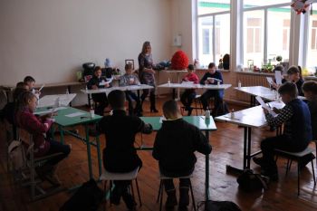Учні початкових класів Дубна змагалися у технічному моделюванні