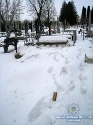 Дубенчанин поцупив огорожу з кладовища